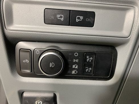 Used 2023 Ford F150 XLT w/ Trailer Tow Package image 17