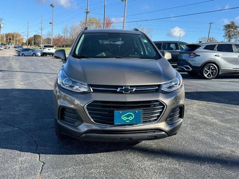 Used 2022 Chevrolet Trax LT w/ Sport Edition image 8