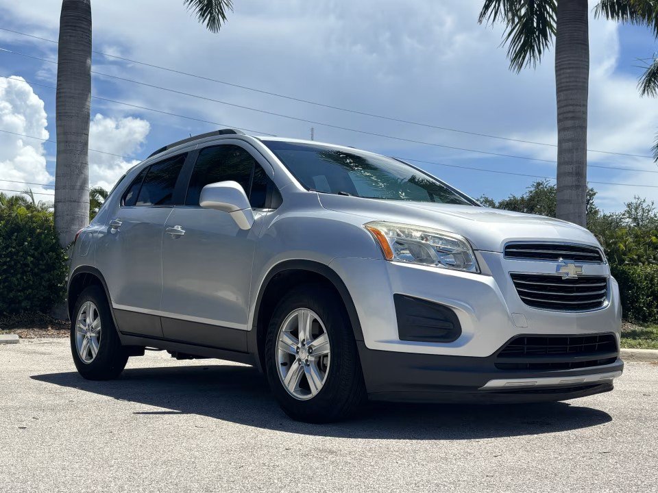 Used 2015 Chevrolet Trax LT w/ LT Plus Package FWD image 4