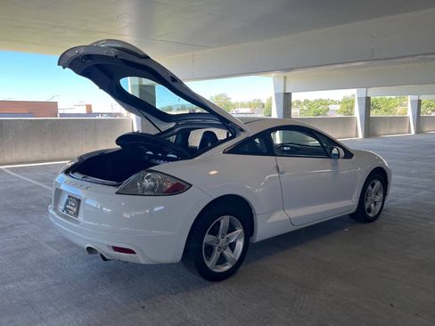Used 2009 Mitsubishi Eclipse GS FWD image 14