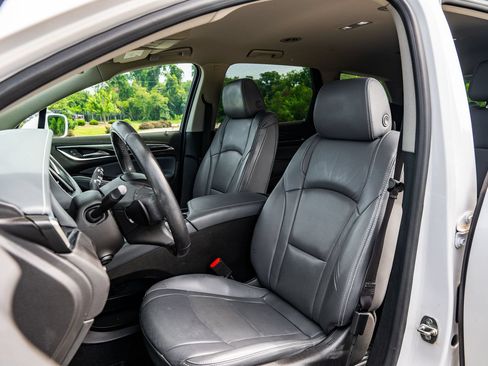 Used 2018 Buick Enclave Premium FWD image 20