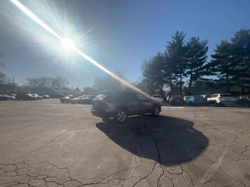 Used 2025 Toyota RAV4 XLE image 8