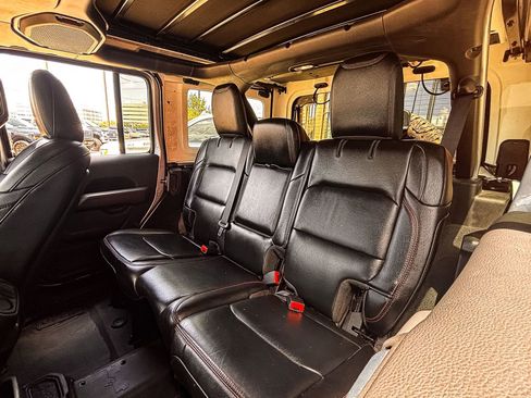 Used 2021 Jeep Wrangler Unlimited Rubicon image 13