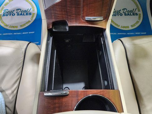 Used 2012 Toyota Venza XLE image 9