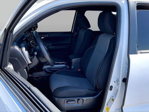 Used 2023 Toyota Tacoma TRD Sport AWD/4WD image 25