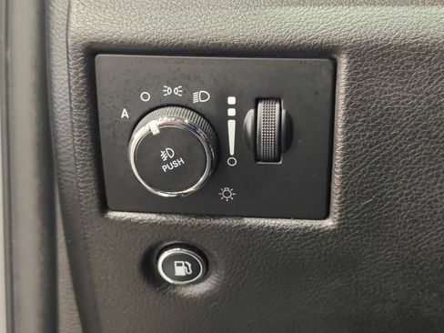 Used 2019 Jeep Grand Cherokee Altitude AWD/4WD image 49
