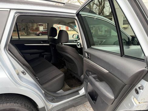 Used 2014 Subaru Outback 2.5i Premium image 15