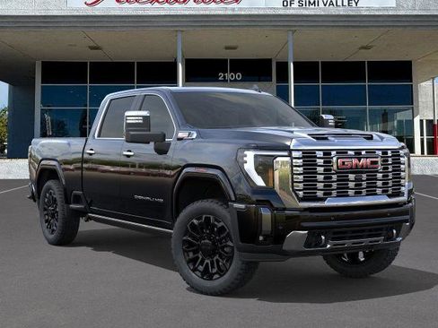 New 2026 GMC Sierra 2500 Denali w/ Denali Reserve Package image 7