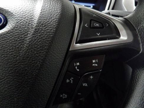 Used 2019 Ford Fusion SE FWD image 15
