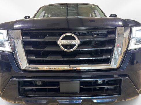 Used 2022 Nissan Armada SL w/ Captain's Chairs Package AWD/4WD image 10