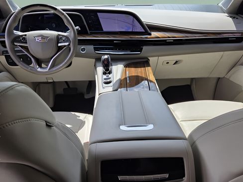 Used 2024 Cadillac Escalade Sport Platinum w/ LPO, ONYX Package RWD image 9