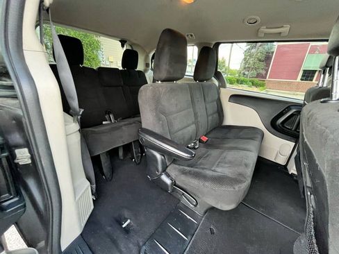Used 2017 Dodge Grand Caravan SE w/ Power Window Group FWD image 23