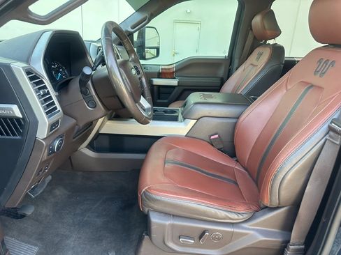 Used 2018 Ford F250 King Ranch w/ King Ranch Ultimate Package AWD/4WD image 18