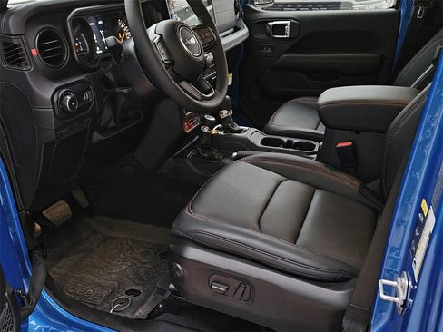 New 2025 Jeep Wrangler Unlimited Rubicon image 13