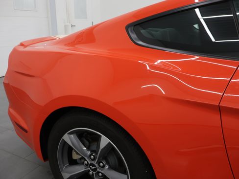 Used 2015 Ford Mustang Coupe w/ Equipment Group 051A RWD image 22