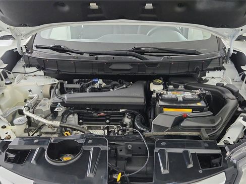 Used 2020 Nissan Rogue SV image 45