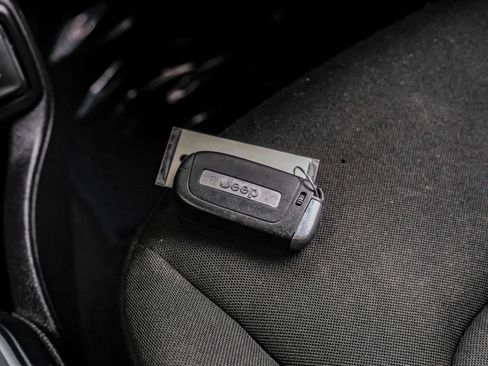 Used 2020 Jeep Renegade Latitude image 54