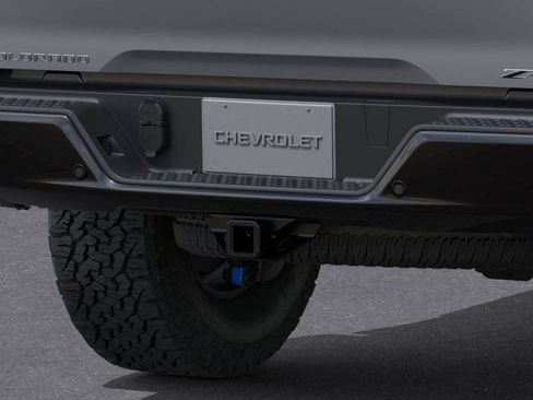New 2026 Chevrolet Colorado ZR2 w/ Technology Package AWD/4WD image 14