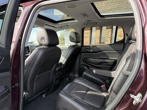 Used 2018 GMC Acadia SLT image 6