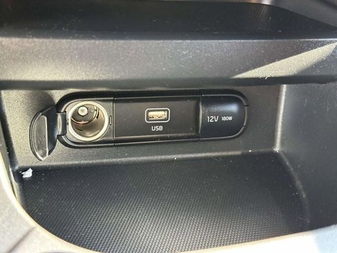Used 2024 Kia Seltos LX AWD/4WD image 22