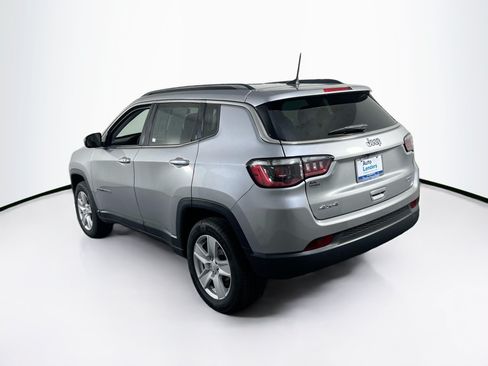 Used 2022 Jeep Compass Latitude w/ Convenience Group AWD/4WD image 7