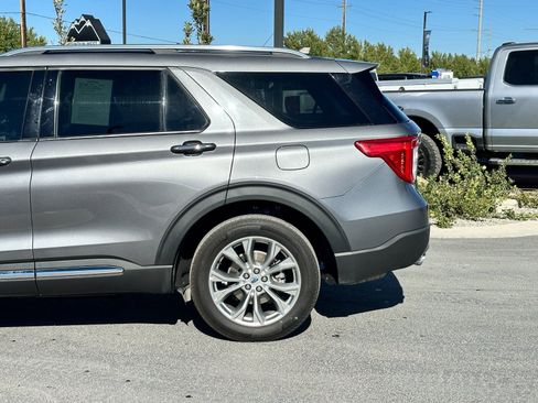 Used 2023 Ford Explorer Limited image 8