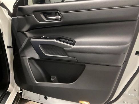 Used 2022 Nissan Pathfinder SL w/ SL Premium Package FWD image 23
