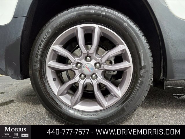 Used 2023 GMC Terrain SLT w/ Infotainment Package II AWD/4WD image 18