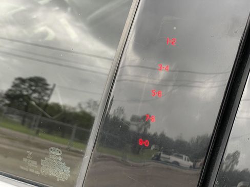 Used 2019 Ford Fusion SEL image 31