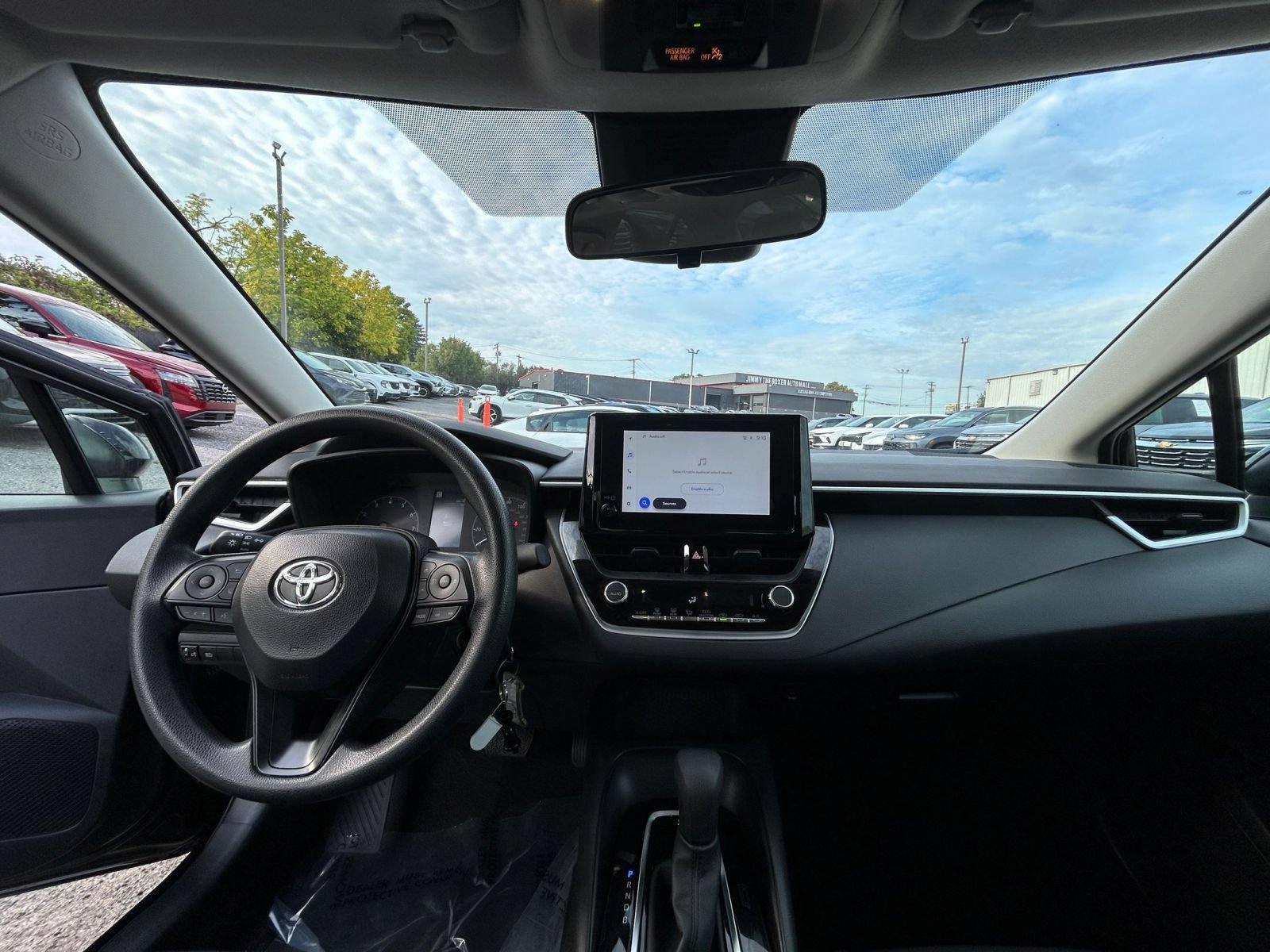 Used 2025 Toyota Corolla LE FWD image 27