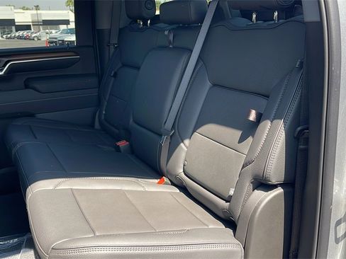 New 2025 GMC Sierra 2500 Denali w/ Denali Reserve Package image 15