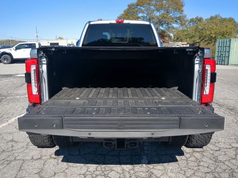 Used 2023 Ford F450 Platinum w/ FX4 Off-Road Package image 11