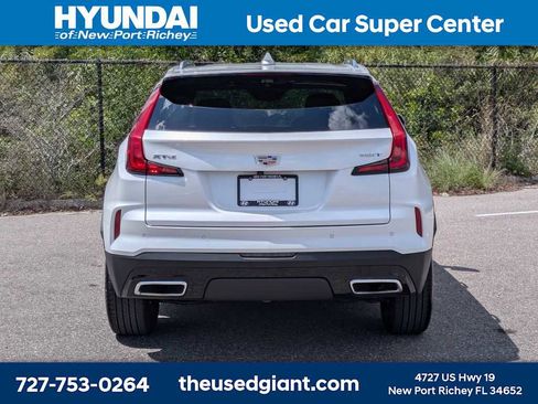 Used 2025 Cadillac XT4 Premium Luxury w/ Technology Package image 4