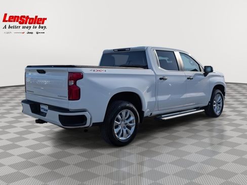 Used 2023 Chevrolet Silverado 1500 Custom image 5