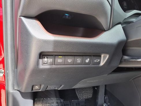 Used 2022 Toyota RAV4 Limited AWD/4WD image 22