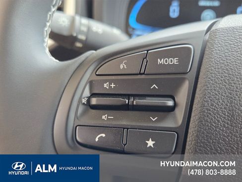 New 2025 Hyundai Venue Limited image 23