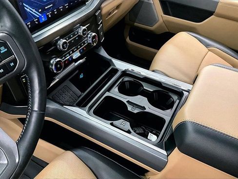 Used 2024 Ford F250 Lariat w/ Black Appearance Package image 14