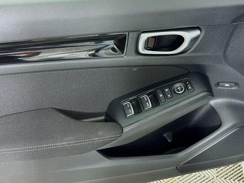 Used 2023 Honda Civic EX image 26