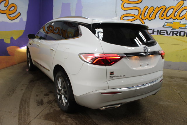 Used 2023 Buick Enclave Essence w/ Experience Buick Package AWD/4WD image 6