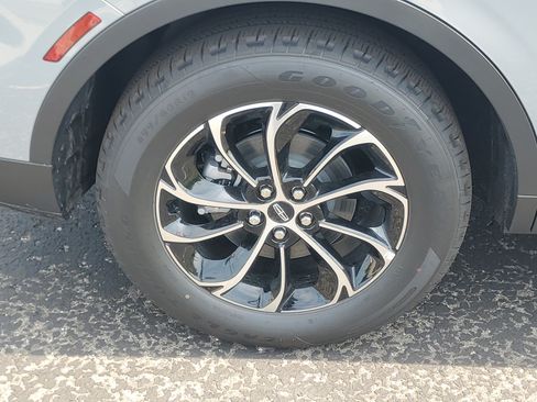 New 2026 Lincoln Nautilus Premier AWD/4WD image 5