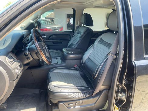 Used 2012 GMC Yukon XL Denali image 6