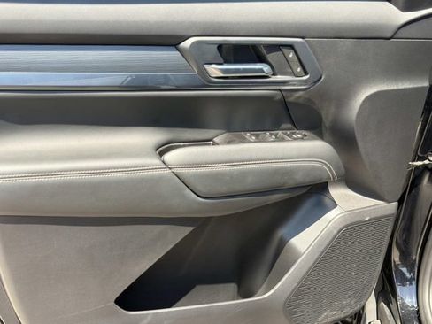 Used 2025 GMC Terrain Elevation AWD/4WD image 17