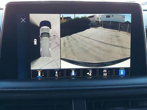 Used 2022 Chevrolet Tahoe LT w/ Luxury Package RWD image 25