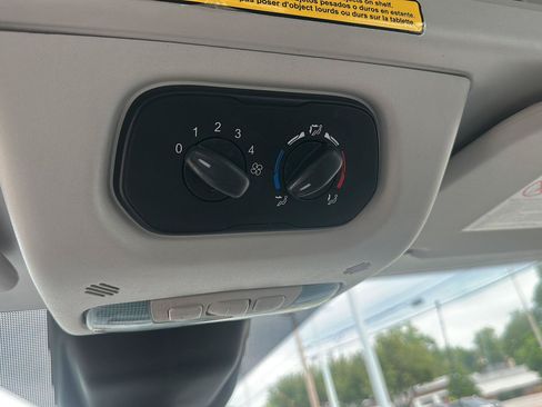 Used 2016 Ford Transit 350 XLT RWD image 25