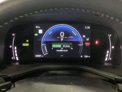 Used 2025 Toyota Camry SE FWD image 11