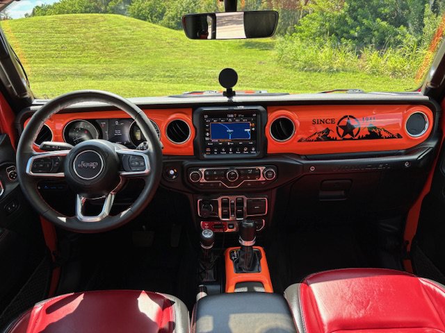 Used 2023 Jeep Wrangler Unlimited Rubicon 4xe AWD/4WD image 16