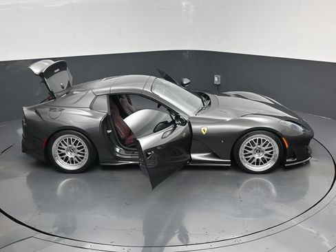 Used 2023 Ferrari 812 GTS RWD image 18