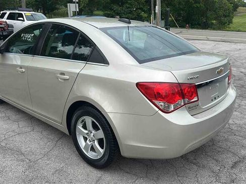 Used 2016 Chevrolet Cruze LT FWD image 6