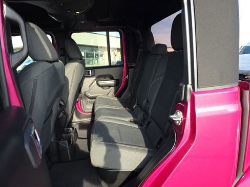 Used 2024 Jeep Gladiator Sport image 35