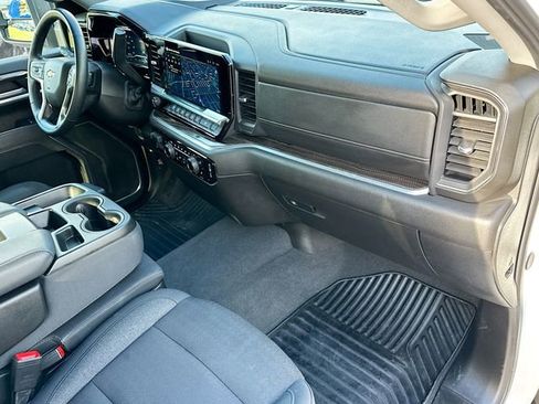 Used 2025 Chevrolet Silverado 2500 LT w/ Safety Package image 29